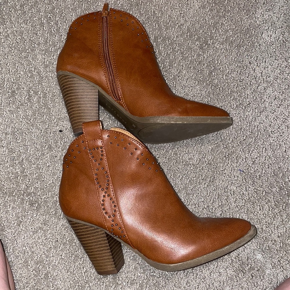 Cute 🥰 western booties✨
